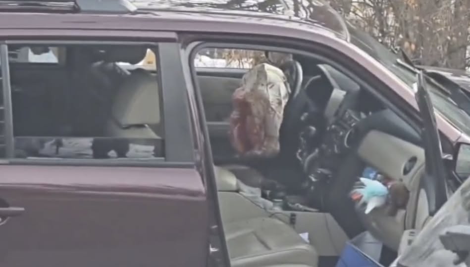 Witnesses: Woman Shot in Face by Federal Agents in South Minneapolis During Immigration Raid